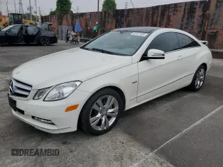 2012 Mercedes-Benz E 350 with VIN WDDKJ5KB2CF163578, listed as a Copart auction lot 60167435 with 89,224 mi miles and Salvage title. Bid and sale history available at DreamBid. Image 1.