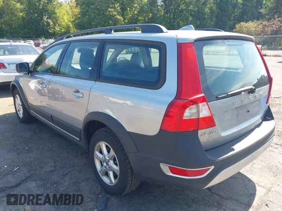 2009 Volvo XC70 3.2L z VIN YV4BZ982791063156, wystawiony jako IAAI lot #40317273 z przebiegiem 165 529 mil mil oraz . Historia ofert i sprzedaży dostępna na DreamBid. Obrazek 3.