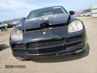 2005 Porsche Cayenne z VIN WP1AA29P65LA24059, wystawiony jako Copart lot #57484235 z przebiegiem Nie podano mil oraz Szkoda całkowita • Salvage title. Historia ofert i sprzedaży dostępna na DreamBid. Obrazek 5.