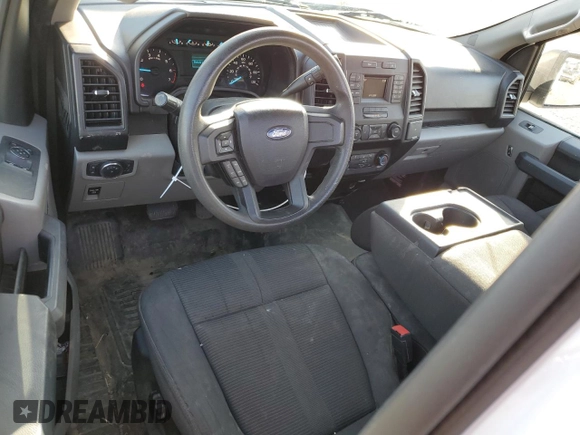 2019 Ford F-150 XL z VIN 1FTMF1C59KKD60498, wystawiony jako Copart lot #48210555 z przebiegiem 67 474 mil mil oraz Szkoda całkowita • Salvage title. Historia ofert i sprzedaży dostępna na DreamBid. Obrazek 8.
