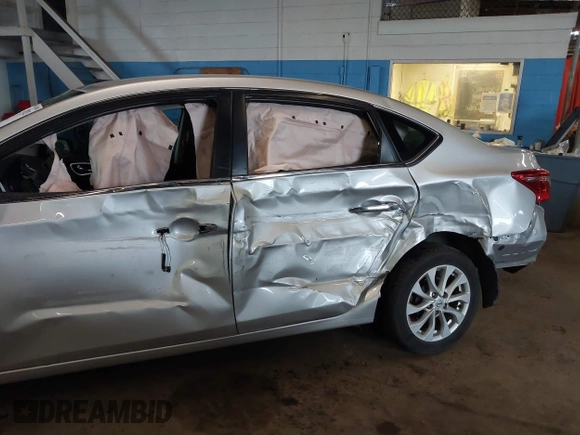 2019 Nissan Sentra SV z VIN 3N1AB7AP5KY453853, wystawiony jako IAAI lot #42187825 z przebiegiem 64 495 mil mil oraz . Historia ofert i sprzedaży dostępna na DreamBid. Obrazek 6.