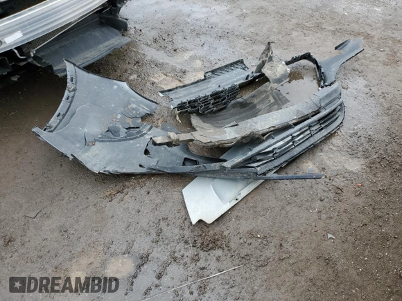 2024 Toyota Highlander LE with VIN 5TDKDRBHXRS549445, listed as a Copart auction lot 49870705 with 76,866 mi miles and Salvage title. Bid and sale history available at DreamBid. Image 13.