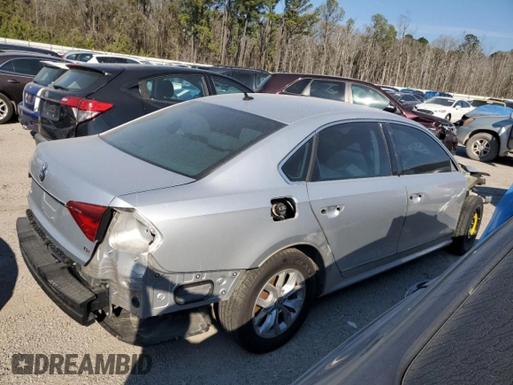 2016 Volkswagen Passat S with VIN 1VWAS7A35GC049345, listed as a Copart auction lot 44671295 with 113,751 mi miles and Salvage title. Bid and sale history available at DreamBid. Image 3.