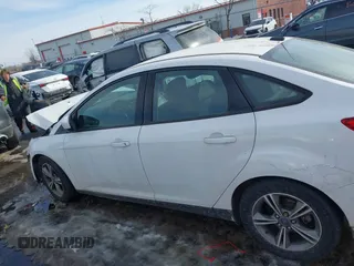 2018 Ford Focus SE with VIN 1FADP3FE0JL282325, listed as a IAAI auction lot 41635979 with 44,295 mi miles. Bid and sale history available at carsss.com. Image 14.