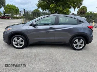 2022 Honda HR-V LX with VIN 3CZRU5H30NM724759, listed as a Copart auction lot 61826825 with 22,745 mi miles and Non repairable. Bid and sale history available at DreamBid. Image 12.