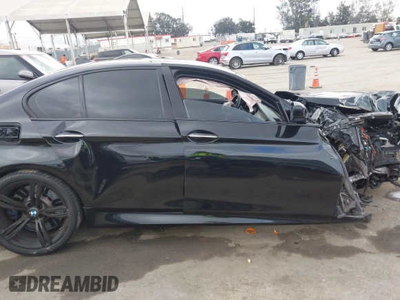 2016 BMW M5 z VIN WBSFV9C54GD595793, wystawiony jako IAAI lot #42101121 z przebiegiem 58 775 mil mil oraz . Historia ofert i sprzedaży dostępna na DreamBid. Obrazek 12.