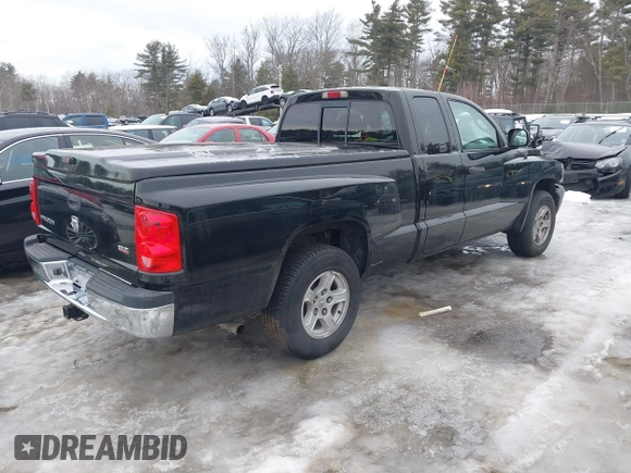 2005 Dodge Dakota SLT with VIN 1D7HE42K75S140168, listed as a IAAI auction lot 41581634 with 121,983 mi miles and . Bid and sale history available at carsss.com. Image 4.