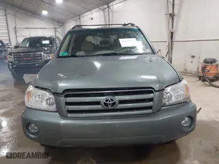 2006 Toyota Highlander w/3rd Row with VIN JTEEP21A460153635, listed as a IAAI auction lot 41618056 with 136,204 mi miles. Bid and sale history available at carsss.com. Image 12.