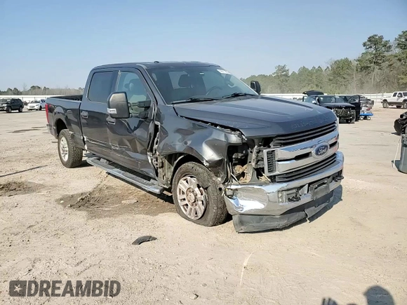 2017 Ford Super Duty F-250 SRW Lariat with VIN 1FT7W2B63HEC64659, listed as a Copart auction lot 46911295 with 147,237 mi miles and Salvage Title. Bid and sale history available at carsss.com. Image 11.