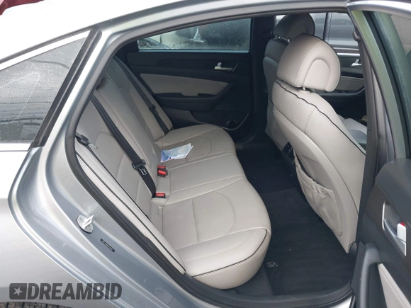 2015 Hyundai Sonata Sport z VIN 5NPE34AB9FH191188, wystawiony jako IAAI lot #42073785 z przebiegiem 92 867 mil mil oraz . Historia ofert i sprzedaży dostępna na DreamBid. Obrazek 8.