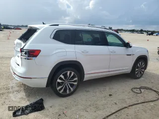 2023 Volkswagen Atlas SEL Premium R-Line with VIN 1V2FR2CA4PC520760, listed as a Copart auction lot 71956294 with 31,164 mi miles and Salvage title. Bid and sale history available at DreamBid. Image 3.