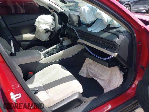2024 Honda Accord LX z VIN 1HGCY1F23RA010647, wystawiony jako IAAI lot #42082178 z przebiegiem 26 514 mil mil oraz . Historia ofert i sprzedaży dostępna na DreamBid. Obrazek 5.
