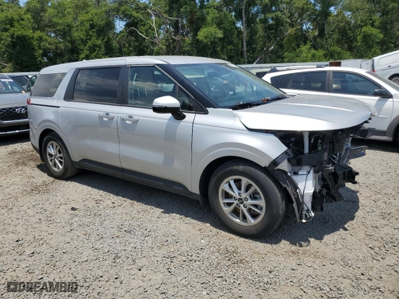 2023 Kia Carnival LX with VIN KNDNB4H35P6210204, listed as a Copart auction lot 55009514 with 19,702 mi miles and Salvage Title. Bid and sale history available at carsss.com. Image 4.