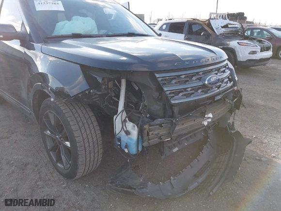2018 Ford Explorer XLT with VIN 1FM5K8D83JGC11437, listed as a IAAI auction lot 41337284 with 61,878 mi miles. Bid and sale history available at carsss.com. Image 6.