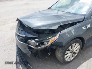 2016 Kia Optima EX z VIN 5XXGU4L34GG010877, wystawiony jako IAAI lot #42398843 z przebiegiem 157 102 mil mil oraz . Historia ofert i sprzedaży dostępna na DreamBid. Obrazek 6.