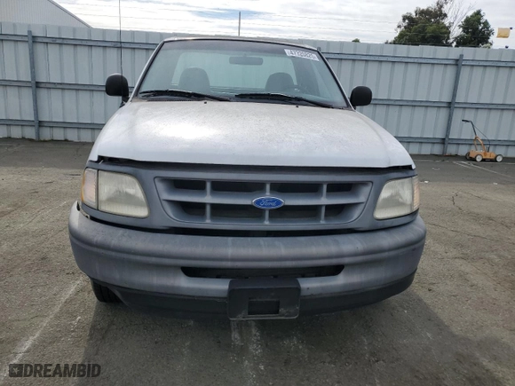 1997 Ford F-150 Standard with VIN 1FTDF1728VKA23017, listed as a Copart auction lot 47320825 with 50,870 mi miles and Clean Title. Bid and sale history available at carsss.com. Image 5.