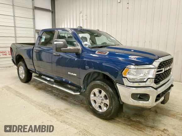 2024 Ram 2500 Big Horn z VIN 3C6UR5DJ8RG405904, wystawiony jako Copart lot #63202225 z przebiegiem 6 010 mil mil oraz Czysty tytuł • Clean title. Historia ofert i sprzedaży dostępna na DreamBid. Obrazek 4.