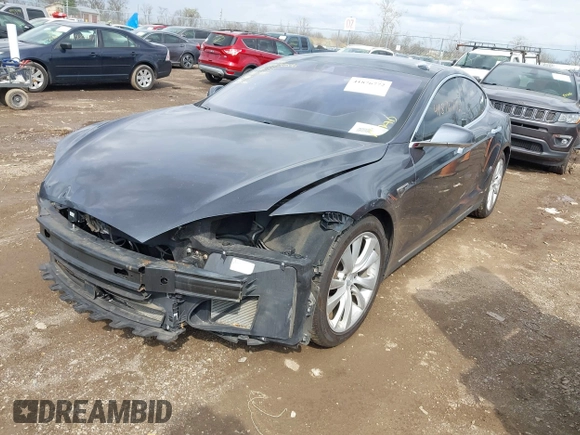 2015 Tesla Model S 85D with VIN 5YJSA1E21FF116775, listed as a IAAI auction lot 41876772 with 128,805 mi miles. Bid and sale history available at carsss.com. Image 20.