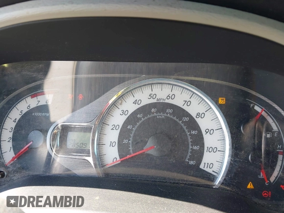 2011 Toyota Sienna SE with VIN 5TDXK3DC0BS045860, listed as a IAAI auction lot 42120173 with 285,091 mi miles and . Bid and sale history available at DreamBid. Image 7.