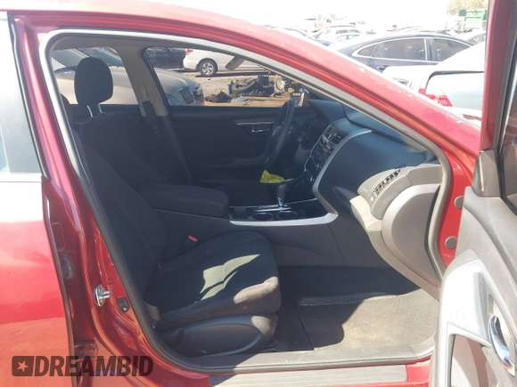 2014 Nissan Altima SV with VIN 1N4AL3AP6EC154913, listed as a IAAI auction lot 41715183 with 284,464 mi miles and . Bid and sale history available at carsss.com. Image 5.