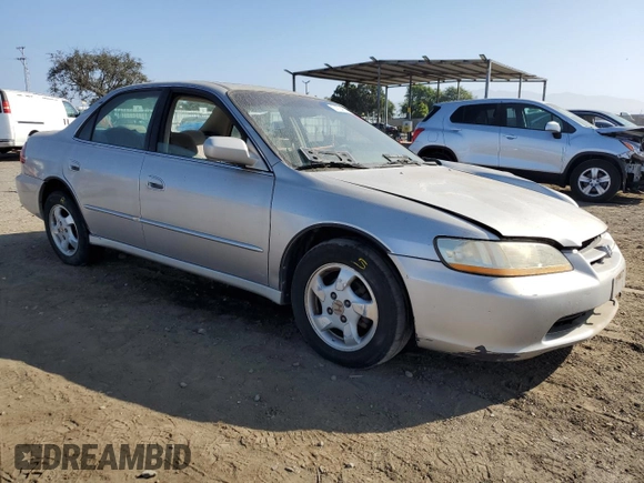 1998 Honda Accord EX z VIN 1HGCG555XWA040830, wystawiony jako Copart lot #74704554 z przebiegiem 253 788 mil mil oraz Szkoda całkowita • Salvage title. Historia ofert i sprzedaży dostępna na DreamBid. Obrazek 4.