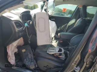 2020 Jeep Cherokee Limited z VIN 1C4PJLDB9LD557138, wystawiony jako Copart lot #57452705 z przebiegiem Nie podano mil oraz Nie do naprawy • Non repairable. Historia ofert i sprzedaży dostępna na DreamBid. Obrazek 7.