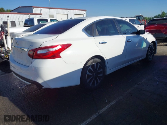2018 Nissan Altima SR with VIN 1N4AL3AP0JC206823, listed as a IAAI auction lot 42024030 with 119,647 mi miles and . Bid and sale history available at carsss.com. Image 4.