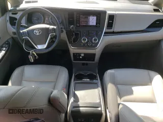 2018 Toyota Sienna XLE Auto Access Seat with VIN 5TDYZ3DC7JS914212, listed as a Copart auction lot 55273805 with 56,082 mi miles and Salvage title. Bid and sale history available at DreamBid. Image 8.
