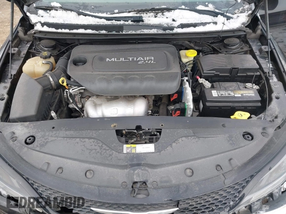 2016 Chrysler 200 S with VIN 1C3CCCBB0GN132648, listed as a IAAI auction lot 41641394 with 118,728 mi miles. Bid and sale history available at carsss.com. Image 10.