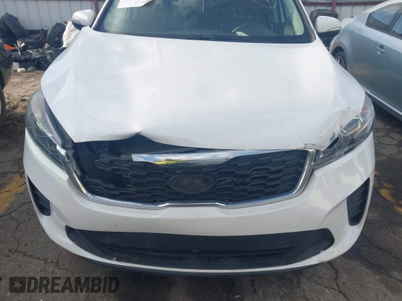 2019 Kia Sorento LX V6 with VIN 5XYPGDA54KG440649, listed as a IAAI auction lot 41843180 with 171,653 mi miles. Bid and sale history available at carsss.com. Image 6.