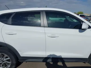 2016 Hyundai Tucson SE with VIN KM8J23A48GU212421, listed as a IAAI auction lot 42072562 with 63,745 mi miles. Bid and sale history available at carsss.com. Image 13.