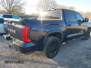 2022 Toyota Tundra 2WD SR5 with VIN 5TFLA5AB1NX001969, listed as a IAAI auction lot 41792254 with 76,862 mi miles. Bid and sale history available at carsss.com. Image 4.