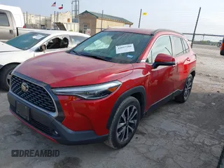 2022 Toyota Corolla Cross XLE with VIN 7MUEAAAG2NV004274, listed as a IAAI auction lot 42057280 with 21,734 mi miles and . Bid and sale history available at DreamBid. Image 17.