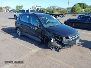 2015 Volkswagen Tiguan S с VIN WVGAV7AX8FW615777, выставлен на аукционе IAAI как лот 42165193 с пробегом Не указан миль и . История ставок и продаж доступна на DreamBid. Изображение 1.