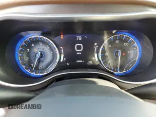 2017 Chrysler Pacifica Limited z VIN 2C4RC1GG5HR591807, wystawiony jako Copart lot #56651935 z przebiegiem 163 948 mil mil oraz Szkoda całkowita • Salvage title. Historia ofert i sprzedaży dostępna na DreamBid. Obrazek 9.