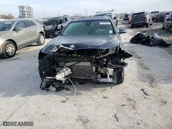 2015 BMW 7 Series 750Li xDrive with VIN WBAYF8C57FD654595, listed as a Copart auction lot 42299385 with 44,877 mi miles and Salvage Title. Bid and sale history available at carsss.com. Image 10.