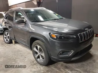 2019 Jeep Cherokee Limited z VIN 1C4PJMDX1KD423465, wystawiony jako IAAI lot #42232402 z przebiegiem 116 683 mil mil oraz . Historia ofert i sprzedaży dostępna na DreamBid. Obrazek 1.