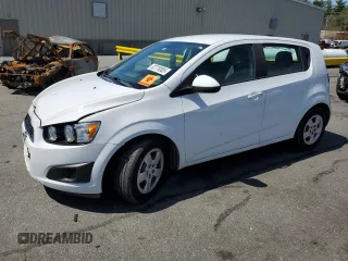 2016 Chevrolet Sonic LS z VIN 1G1JA6SGXG4159618, wystawiony jako Copart lot #53779305 z przebiegiem 70 872 mil mil oraz Szkoda całkowita • Salvage title. Historia ofert i sprzedaży dostępna na DreamBid. Obrazek 1.