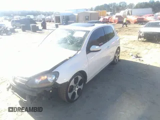 2012 Volkswagen GTI w/Conv & Sunroof с VIN WVWEV7AJ5CW094384, выставлен на аукционе IAAI как лот 41744860 с пробегом 157 285 миль миль и . История ставок и продаж доступна на DreamBid. Изображение 18.