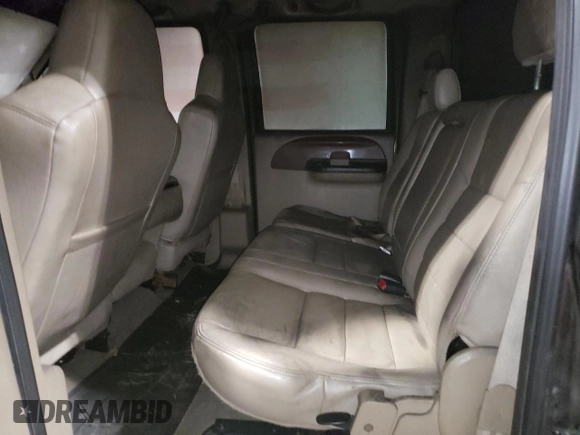 2006 Ford F-250 XL z VIN 1FTSW21Y76EA62434, wystawiony jako Copart lot #52322145 z przebiegiem Nie podano mil oraz Szkoda całkowita • Salvage title. Historia ofert i sprzedaży dostępna na DreamBid. Obrazek 10.