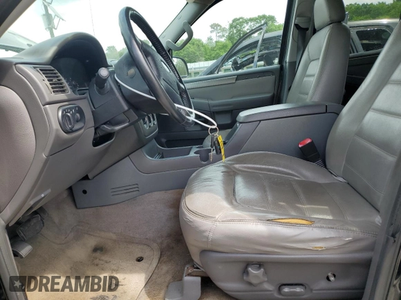 2004 Ford Explorer XLT с VIN 1FMZU63KX4UA48899, выставлен на аукционе Copart как лот 53774555 с пробегом 256 621 миль миль и Списание • Salvage title. История ставок и продаж доступна на DreamBid. Изображение 7.