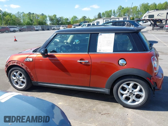2011 MINI Hardtop S with VIN WMWSV3C58BTY12535, listed as a IAAI auction lot 42043805 with 132,239 mi miles and . Bid and sale history available at DreamBid. Image 15.