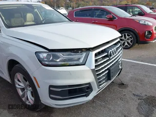 2017 Audi Q7 Premium Plus with VIN WA1LAAF78HD041060, listed as a IAAI auction lot 40892654 with 172,005 mi miles and . Bid and sale history available at DreamBid. Image 18.