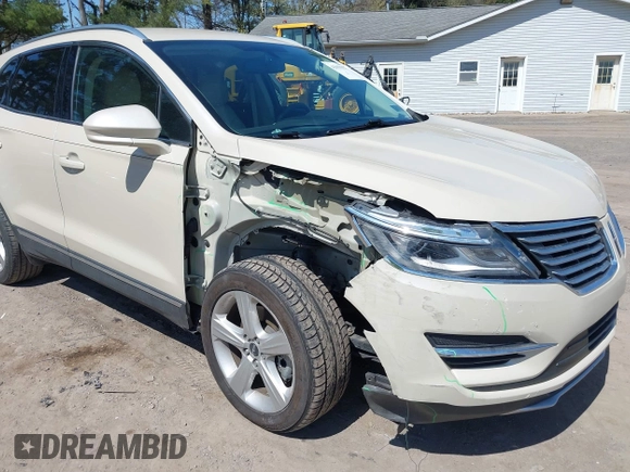 2018 Lincoln MKC Premiere with VIN 5LMCJ1C9XJUL03767, listed as a IAAI auction lot 42055927 with 39,718 mi miles and . Bid and sale history available at DreamBid. Image 6.