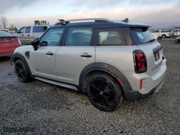 2021 MINI Countryman Cooper with VIN WMZ43BR09M3M93186, listed as a Copart auction lot 82433544 with 54,619 mi miles and Salvage Title. Bid and sale history available at carsss.com. Image 2.