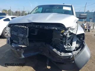 2017 Ram 1500 Tradesman с VIN 3C6JR6DG8HG703025, выставлен на аукционе IAAI как лот 42327716 с пробегом 136 342 миль миль и . История ставок и продаж доступна на DreamBid. Изображение 12.