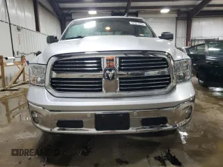2018 Ram 1500 Big Horn z VIN 3C6RR7LG7JG240889, wystawiony jako Copart lot #57627555 z przebiegiem 74 541 mil mil oraz Szkoda całkowita • Salvage title. Historia ofert i sprzedaży dostępna na DreamBid. Obrazek 5.
