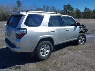 2020 Toyota 4Runner SR5 with VIN JTEBU5JR5L5762122, listed as a IAAI auction lot 41641641 with 85,653 mi miles. Bid and sale history available at carsss.com. Image 4.