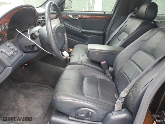 2005 Cadillac DTS Professional 1SH with VIN 1GEEH00Y25U500110, listed as a Copart auction lot 44222285 with 82,553 mi miles and Clean Title. Bid and sale history available at carsss.com. Image 7.