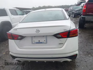2019 Nissan Altima SL with VIN 1N4BL4EW3KN312958, listed as a IAAI auction lot 41958014 with 50,983 mi miles and . Bid and sale history available at carsss.com. Image 17.